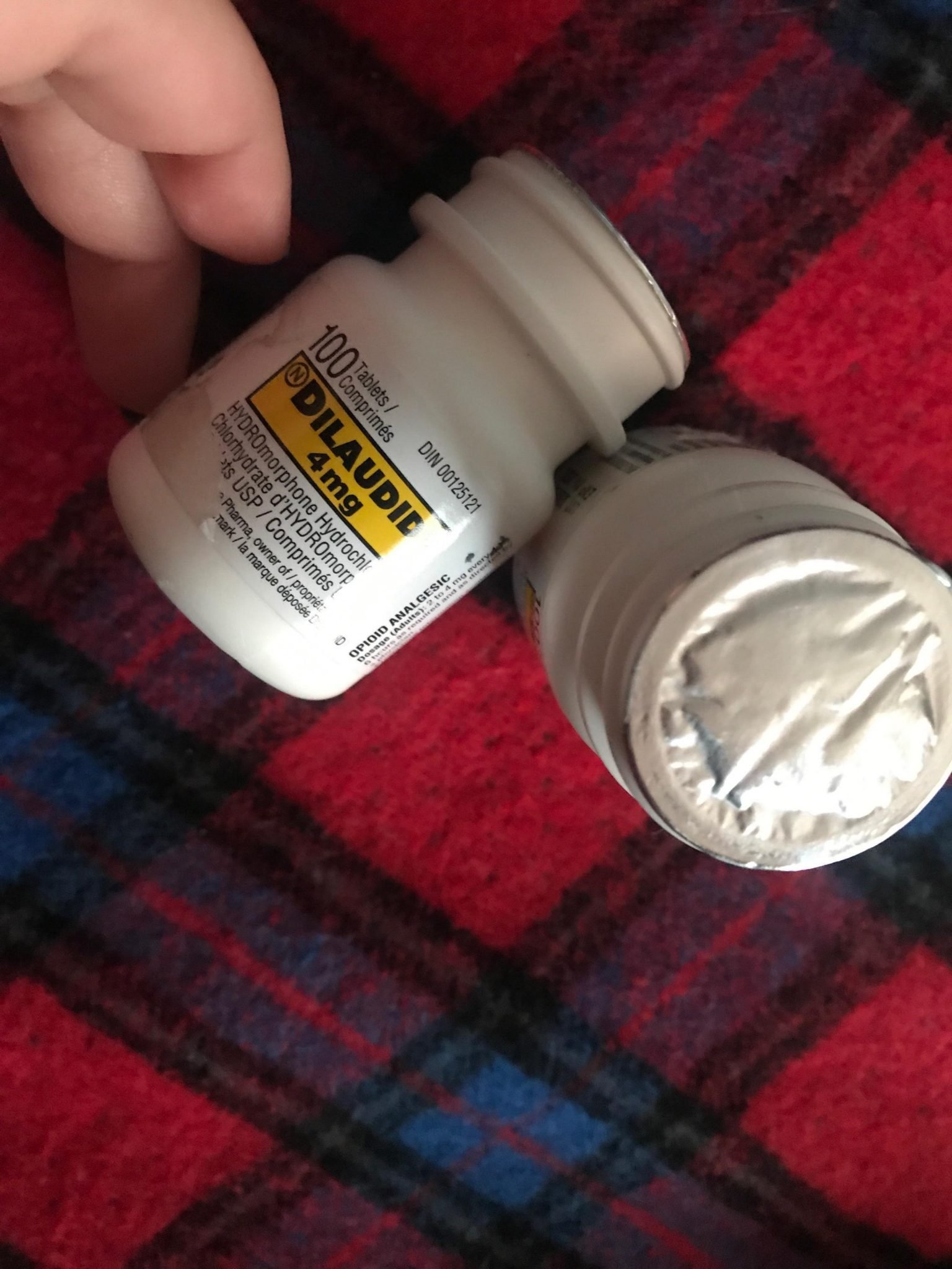 Dilaudid-4mg.jpg Dilaudid 4mg - Image 1